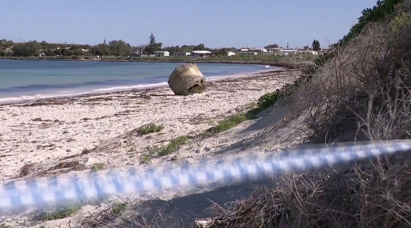 Benda misterius terdampar di pantai Australia (Reuters)