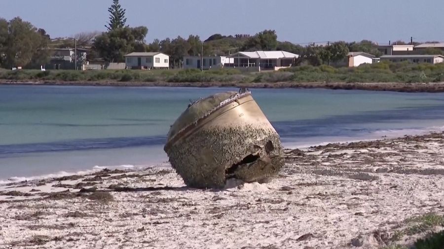 Benda misterius terdampar di pantai Australia (Reuters)