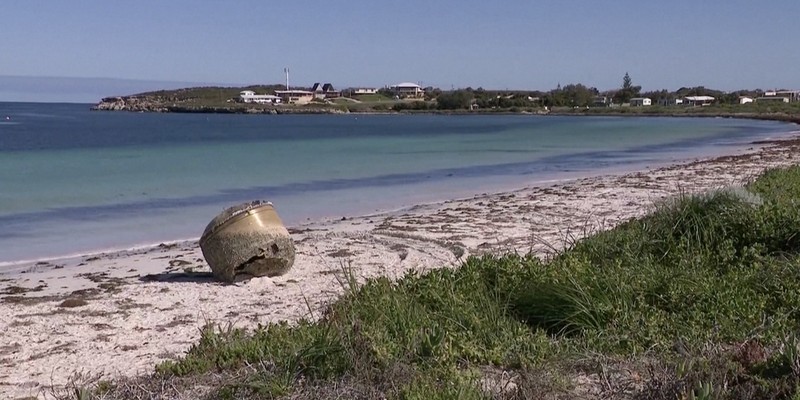 Benda misterius terdampar di pantai Australia (Reuters)