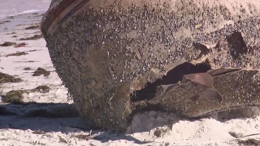 Benda misterius terdampar di pantai Australia (Reuters)