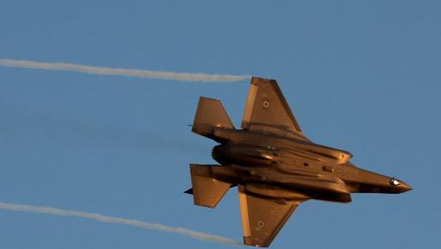Israel's F-35 Lightning II fighter jet performs during the graduation ceremony of Israeli Air Force pilots at the Hatzerim base in the Negev desert, near the southern city of Beer Sheva, on June 29, 2023. (Photo by JACK GUEZ / AFP)