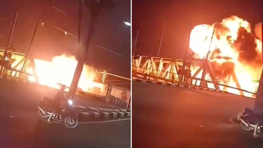 Kecelakaan Kereta Api KA Brantas tabrak Truk (Ist via CNBC Indonesia)