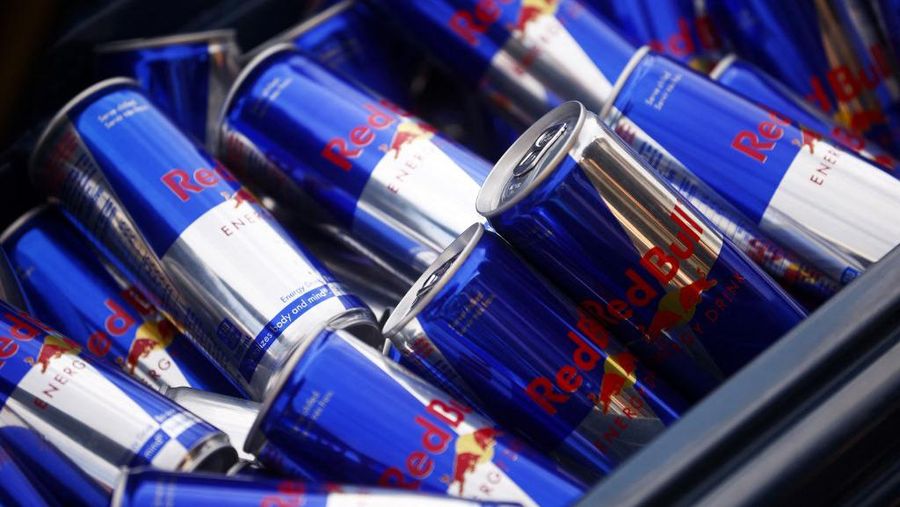 Kaleng minuman Red Bull ditampilkan selama Grand Prix F1 Kanada di Sirkuit Gilles Villeneuve pada 18 Juni 2023 di Montreal, Quebec. (Jared C. Tilton / GETTY IMAGES NORTH AMERICA / Getty Images via AFP)