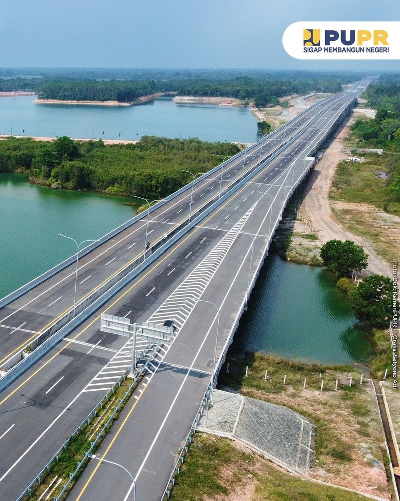 Kementerian PUPR tengah mempercepat penyelesaian pembangunan Jalan Tol Indralaya-Prabumulih sepanjang 64,5 km yang merupakan bagian dari Jalan Tol Trans-Sumatra di Sumatera Selatan. (Biro Pers PUPR) Kementerian PUPR tengah mempercepat penyelesaian pembangunan Jalan Tol Indralaya-Prabumulih sepanjang 64,5 km yang merupakan bagian dari Jalan Tol Trans-Sumatra di Sumatera Selatan. (Biro Pers PUPR)