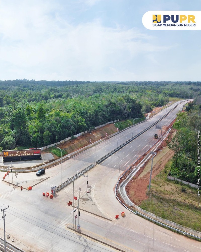 Kementerian PUPR tengah mempercepat penyelesaian pembangunan Jalan Tol Indralaya-Prabumulih sepanjang 64,5 km yang merupakan bagian dari Jalan Tol Trans-Sumatra di Sumatera Selatan. (Biro Pers PUPR) Kementerian PUPR tengah mempercepat penyelesaian pembangunan Jalan Tol Indralaya-Prabumulih sepanjang 64,5 km yang merupakan bagian dari Jalan Tol Trans-Sumatra di Sumatera Selatan. (Biro Pers PUPR)