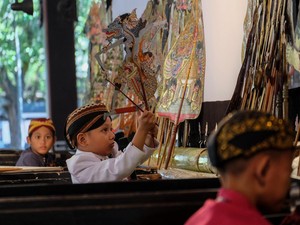 20+ Istilah dalam Pagelaran Wayang, Ada Kelir sampai Debog