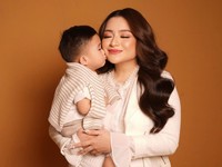 Aneh! Nathalie Holscher Minta Sule Stop Nafkah Anak