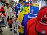 Topi Partai Sampai Kaos Prabowo Mulai Banjir Pesanan di Senen