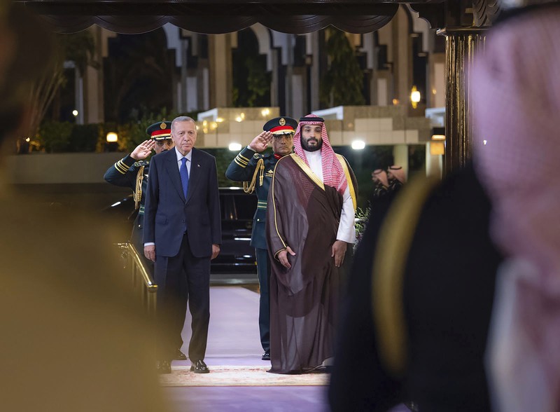 Saudi Arabia Turkey Erdogan Gulf Trip In this photo released by the state-run Saudi Press Agency, Turkish President Recep Tayyip Erdogan, left, and Saudi Crown Prince Mohammed bin Salman shake hands during a welcome ceremony at Al Salam Palace in Jeddah, Saudi Arabia, Monday, July 17, 2023. Erdogan traveled to Saudi Arabia on Monday in a three-stop tour of Gulf states to seek trade and investment opportunities for Turkey's floundering economy. (Saudi Press Agency via AP)
