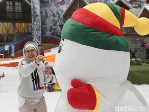Libur Lebaran Main Salju di Bekasi Hanya Rp 125 Ribu Saja!