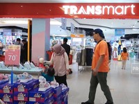 Transmart Pesta Diskon, Ada yang Borong Anggur-Daging Ayam