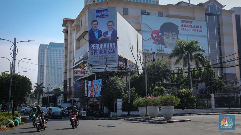 Baliho Anies - AHY (CNBC Indonesia/Faisal Rahman)