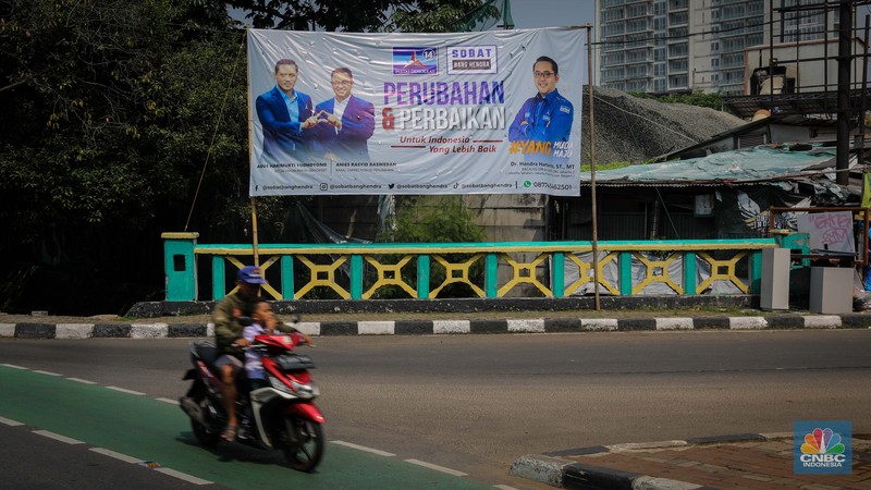 Baliho Anies - AHY (CNBC Indonesia/Faisal Rahman)