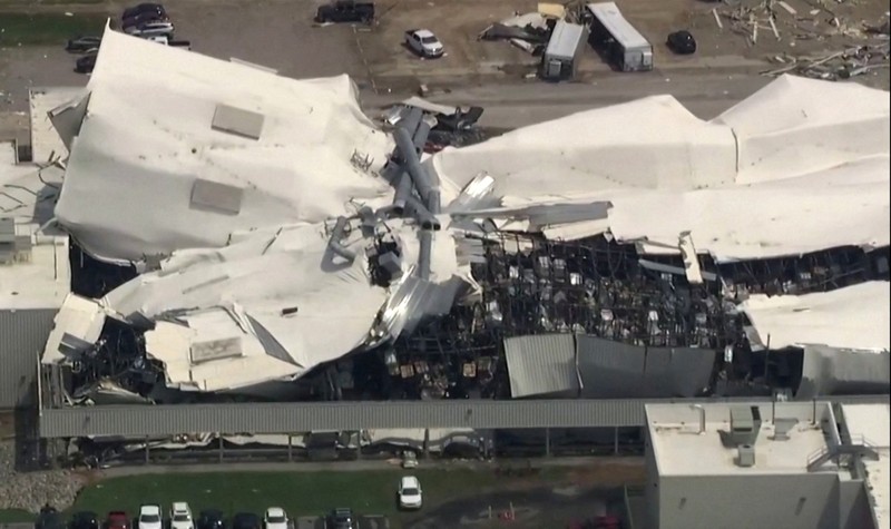 USA-WEATHER/NORTH CAROLINA The roof of a Pfizer facility shows heavy damage after a tornado passed the area in Rocky Mount, North Carolina, U.S. July 19, 2023. ABC Affiliate WTVD via REUTERS. NO RESALES. NO ARCHIVES. MANDATORY CREDIT