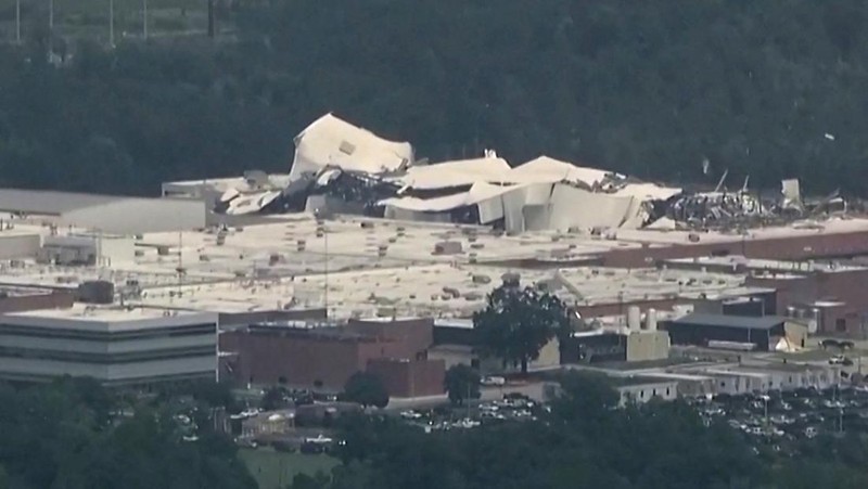 The roof of a Pfizer facility shows heavy damage after a tornado passed the area in Rocky Mount, North Carolina, U.S. July 19, 2023.  ABC Affiliate WTVD via REUTERS.  NO RESALES. NO ARCHIVES. MANDATORY CREDIT