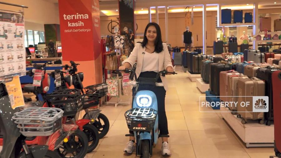 Jakarta, CNBC Indonesia- Transmart kembali menggelar diskon besar-besaran seharian atau Transmart Full Day Sale.

Berbagai produk unggulan selalu jadi incaran karena diskon yang gila-gilaan.

Salah satunya sepeda listrik yang dapat anda bawa pulang mulai dari Rp. 4 Jutaan saja.

Jangan lupa, hari ini Transmart Full Day Sale dimulai dari pukul 10 hingga pukul 22 waktu setempat, di suruh gerai Transmart seluruh Indonesia.