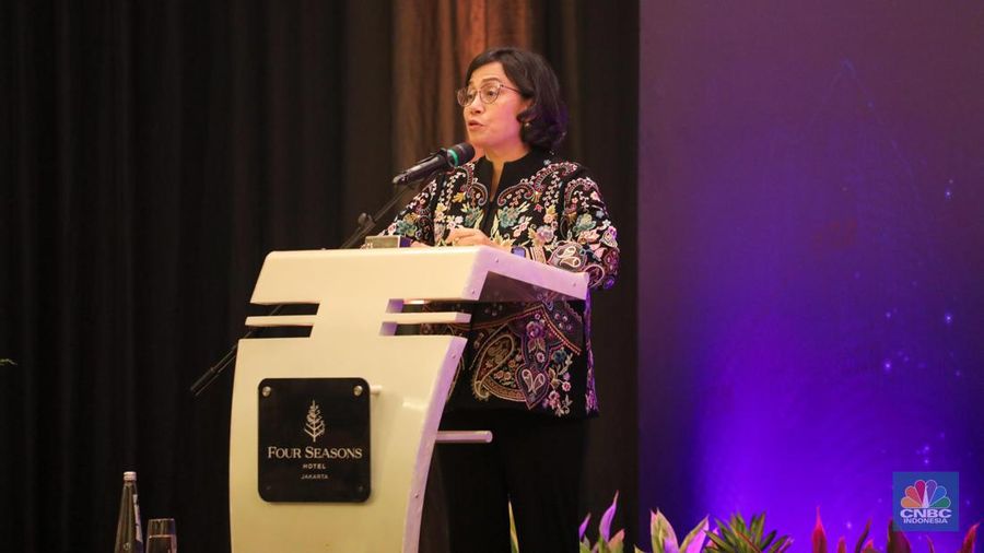 Menteri Keuangan RI, Sri Mulyani saat acara Dinner & Sharing with Sri Mulyani di Jakarta, Jumat (21/7/2023). (CNBC Indonesia/Faisal Rahman)
