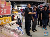 CT Turun Gunung Lagi, Keliling Cek Transmart Full Day Sale