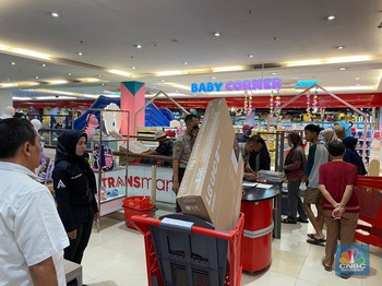 Heboh Diskon Gede Transmart Full Day, Antrean Kasir Padat
