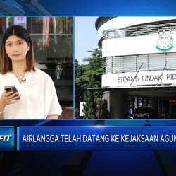 Video: Menko Airlangga Penuhi Panggilan Kejagung