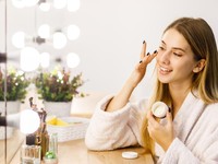 5 Kebiasaan Sepele yang Merusak Kulit, Jangan Diabaikan!