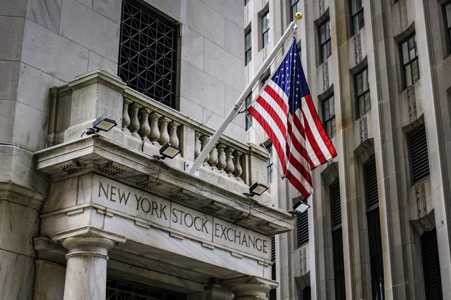 Ilustrasi Wall Street. (AP/J. David Ake)