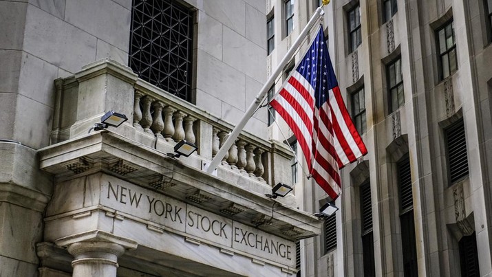 Semringah! Wall Street Serentak Dibuka Menghijau