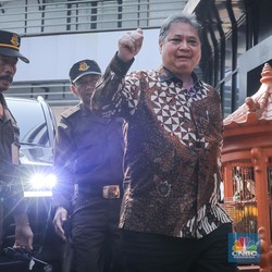 Salam Jempol, Airlangga Penuhi Panggilan Kejagung Pagi Ini!