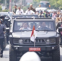 Wow! Prabowo-Erick Kawal Jokowi-Iriana Pakai Maung PT Pindad