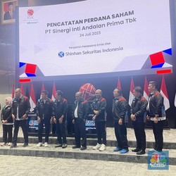Debut Perdana IPO, Saham INET Naik 8,91%