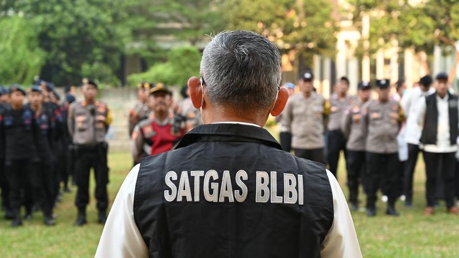 Satgas BLBI melalui Panitia Urusan Piutang Negara (PUPN) Cabang DKI Jakarta melaksanakan Penyitaan terhadap Harta Kekayaan Lainnya Obligor Bank Asia Pacific Setiawan Harjono dan Hendrawan Haryono berupa tanah dan bangunan satuan rumah susun yang dikenal sebagai The East Tower beralamat di Jalan Lingkar Mega Kuningan, Setiabudi, Jakarta Selatan pada tanggal 24 Juli 2023. (Dok. Satgas BLBI)
