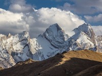 Sendiri di Puncak Beku, Pendaki Rusia Tak Lagi Terdeteksi Hidup