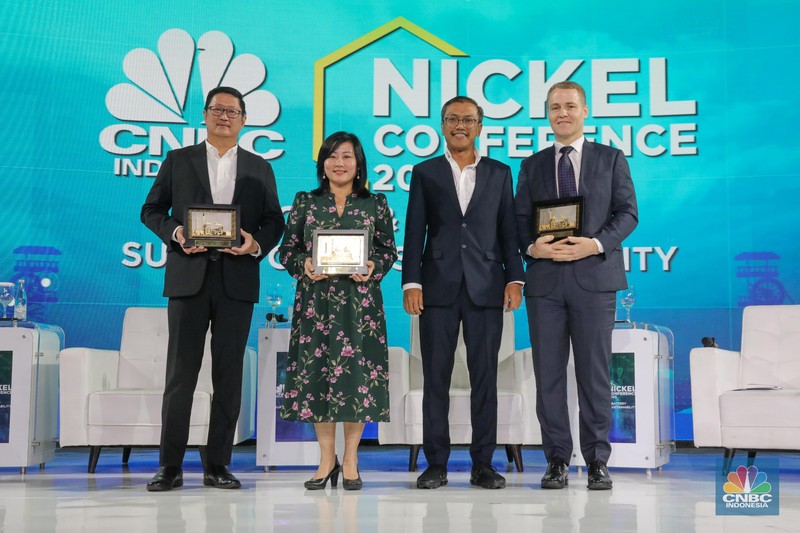 Suasaana peserta CNBC Indonesia Nickel Conference 2023 pada Selasa, (25/7/2023). Suasaana peserta CNBC Indonesia Nickel Conference 2023 pada Selasa, (25/7/2023). (CNBC Indonesia/Faisal Rahman)
