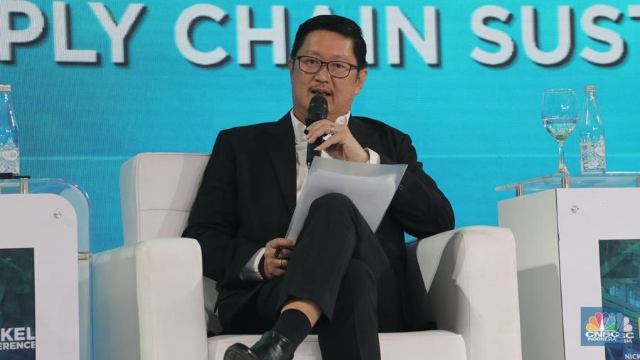 President Director of PT Trimegah Bangun Persada, Roy Arman Arfandy saat menghadiri acara 'Nickel Conference 2023' di Jakarta, Selasa (25/7/2023). (CNBC Indonesia/Faisal Rahman)