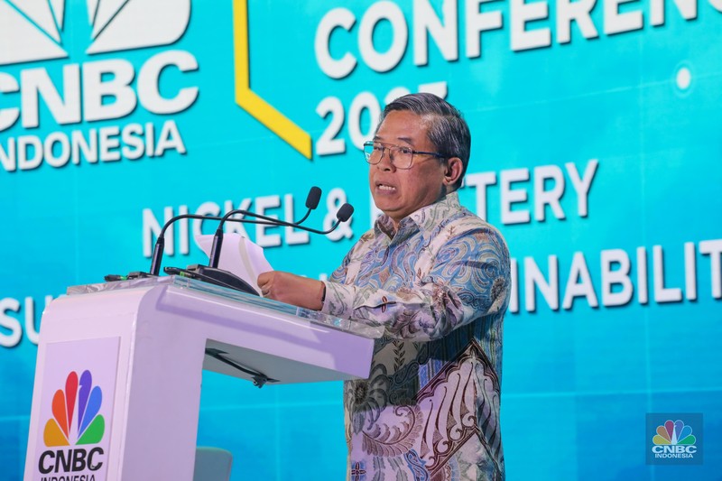 Suasaana peserta CNBC Indonesia Nickel Conference 2023 pada Selasa, (25/7/2023). Suasaana peserta CNBC Indonesia Nickel Conference 2023 pada Selasa, (25/7/2023). (CNBC Indonesia/Faisal Rahman)