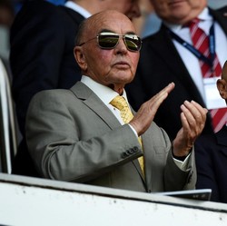 Pemilik Tottenham Mengaku Bersalah Dalam Kasus Insider Trading