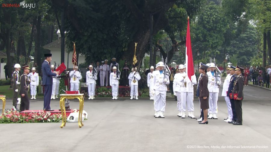 Presiden Jokowi Lantik Perwira TNI dan Polri Tahun 2023, Halaman Istana Merdeka, (26/7/2023). (Tangkapan layar Youtube Setpres RI)
