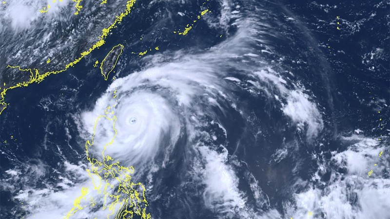 Topan Doksuri di daerah pemukiman di Kota Baguio, Filipina utara pada Rabu, 26 Juli 2023. (AP Photo)