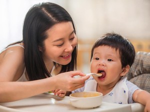 5 Menu MPASI Nutrisi Tinggi untuk Mencegah Anak Terkena Stunting