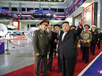 Tak Biasa, Potret Kim Jong Un Pamer Alutsista ke Rusia