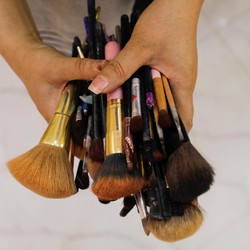 Potret Taliban Tutup Semua Salon Kecantikan di Afghanistan