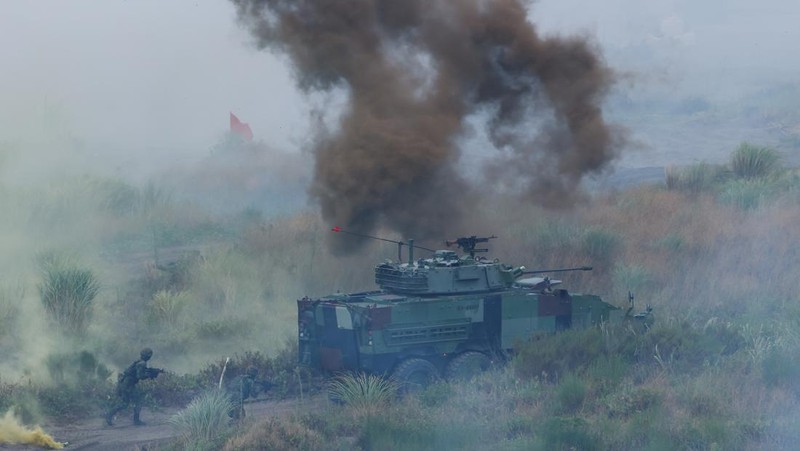 Anggota militer Taiwan mengikuti latihan tahunan anti-pendaratan Han Kuang di New Taipei City, Taiwan. (REUTERS/Ann Wang)
