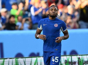 Liverpool vs Chelsea: The Blues Bawa Nkunku, Bisa Dimainkan?