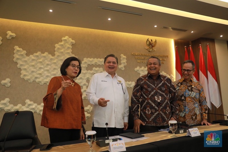 Gubernur Bank Indonesia Perry Warjiyo saat Konferensi Pers Devisa Hasil Ekspor (DHE) di Selasar Kretagama, Jakarta, Jumat (28/7/2023). (²©²ÊÍøÕ¾, Muhammad Sabki) Gubernur Bank Indonesia Perry Warjiyo saat Konferensi Pers Devisa Hasil Ekspor (DHE) di Selasar Kretagama, Jakarta, Jumat (28/7/2023). (²©²ÊÍøÕ¾, Muhammad Sabki)