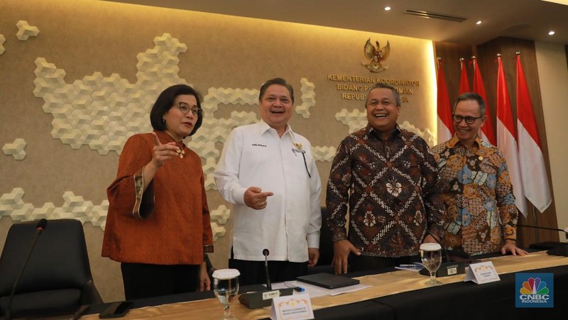 Gubernur Bank Indonesia Perry Warjiyo saat Konferensi Pers Devisa Hasil Ekspor (DHE) di Selasar Kretagama, Jakarta,  Jumat (28/7/2023). (վ, Muhammad Sabki)