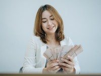 20 Tempat Aman Nabung Jangka Panjang, Bisa Cuan 190%!