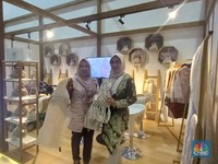Pengusaha Ini Sulap Nanas Jadi Pakaian, Omzet Rp50 Juta/Bulan