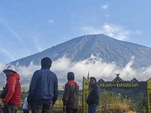 Pemandu Gunung Rinjani Wajib Punya Kartu Akses, Berlaku 1 Tahun