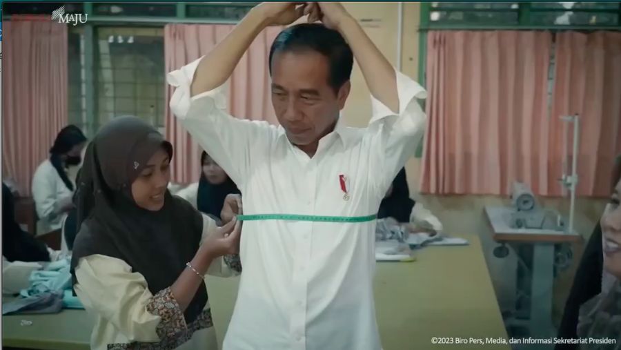 Kisah kemeja putih Joko Widodo. (Instagram/jokowi)