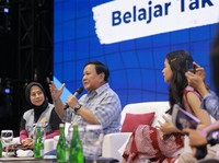 Saat Prabowo Berbaju Kotak-kotak, Bicara Mimpi dan Ganjar